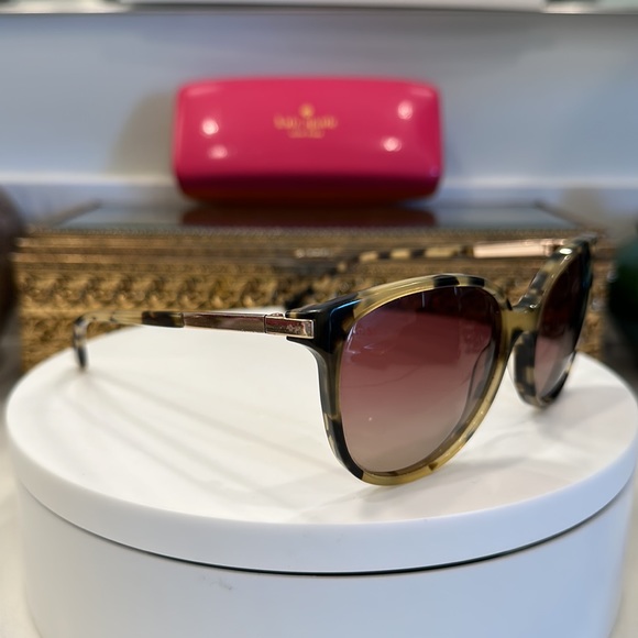 Vintage kate spade ♠️ Polarized Tortoiseshell Cat-eye Sunglasses & ks Hard Case main image 6